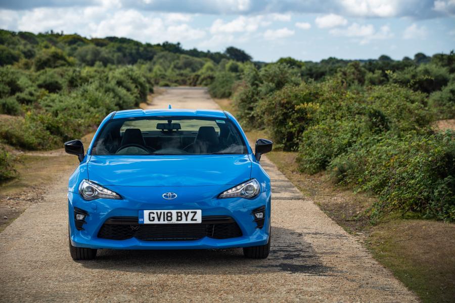  Toyota GT 86 Blue Edition 2018 года  (UK) (фото 29 из 40)